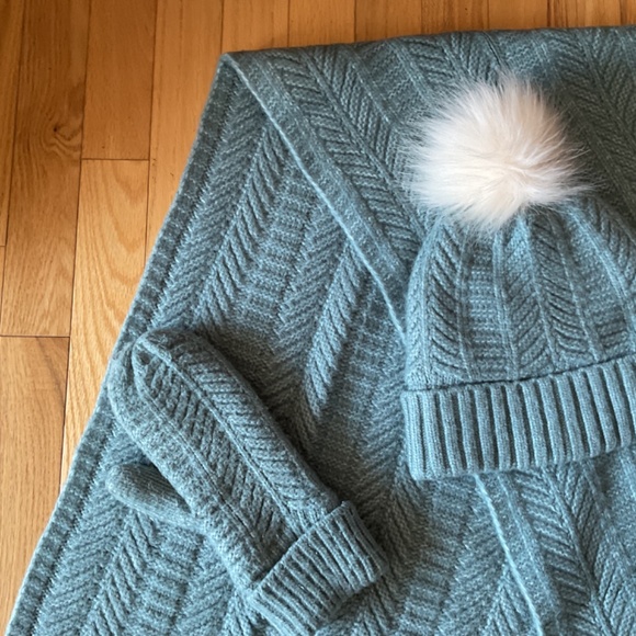 Love & Lore Scarf, Mittens, Toque/Beanie - Blue winter accessories - Picture 12 of 16